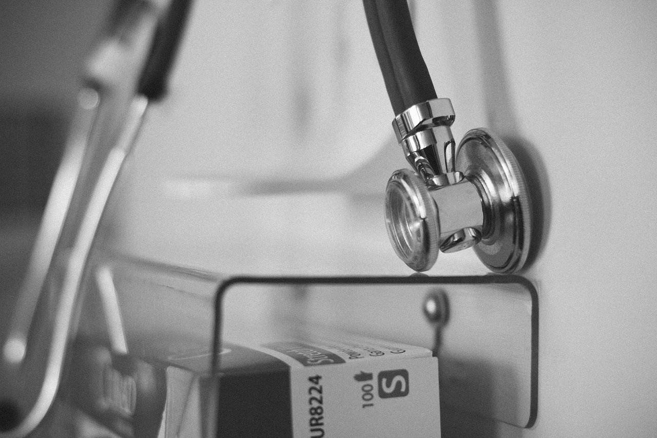 stethoscope-gbdda3c656_1280
